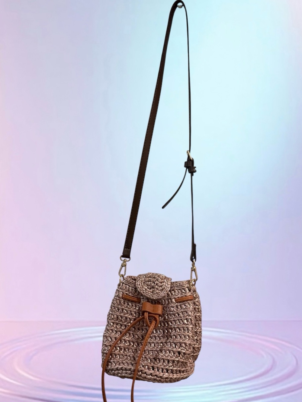 NEW BEAUTIFUL BAG Woven Drawstring Crossbody in PINK METALLIC COLOR HANDMADE.